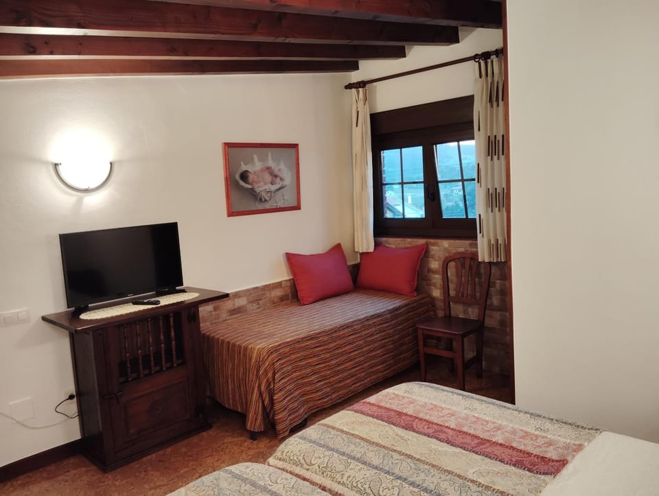 Posada Le Dorat Bed and Breakfast in Santillana del Mar