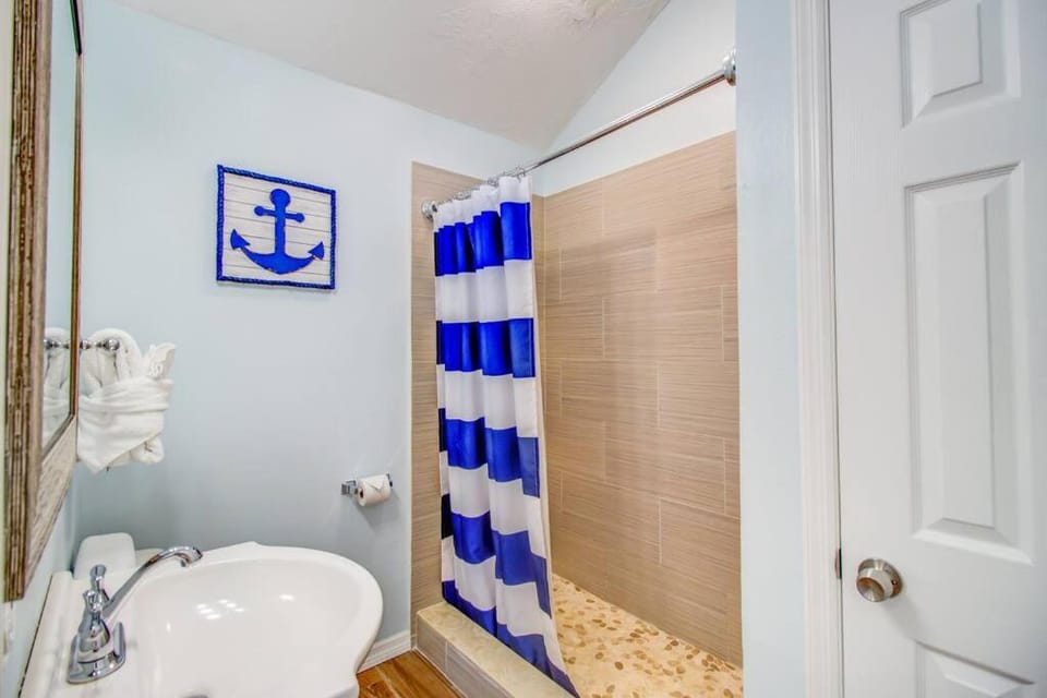 Villa 1 Walk to Siesta Beach Apartment in Florida