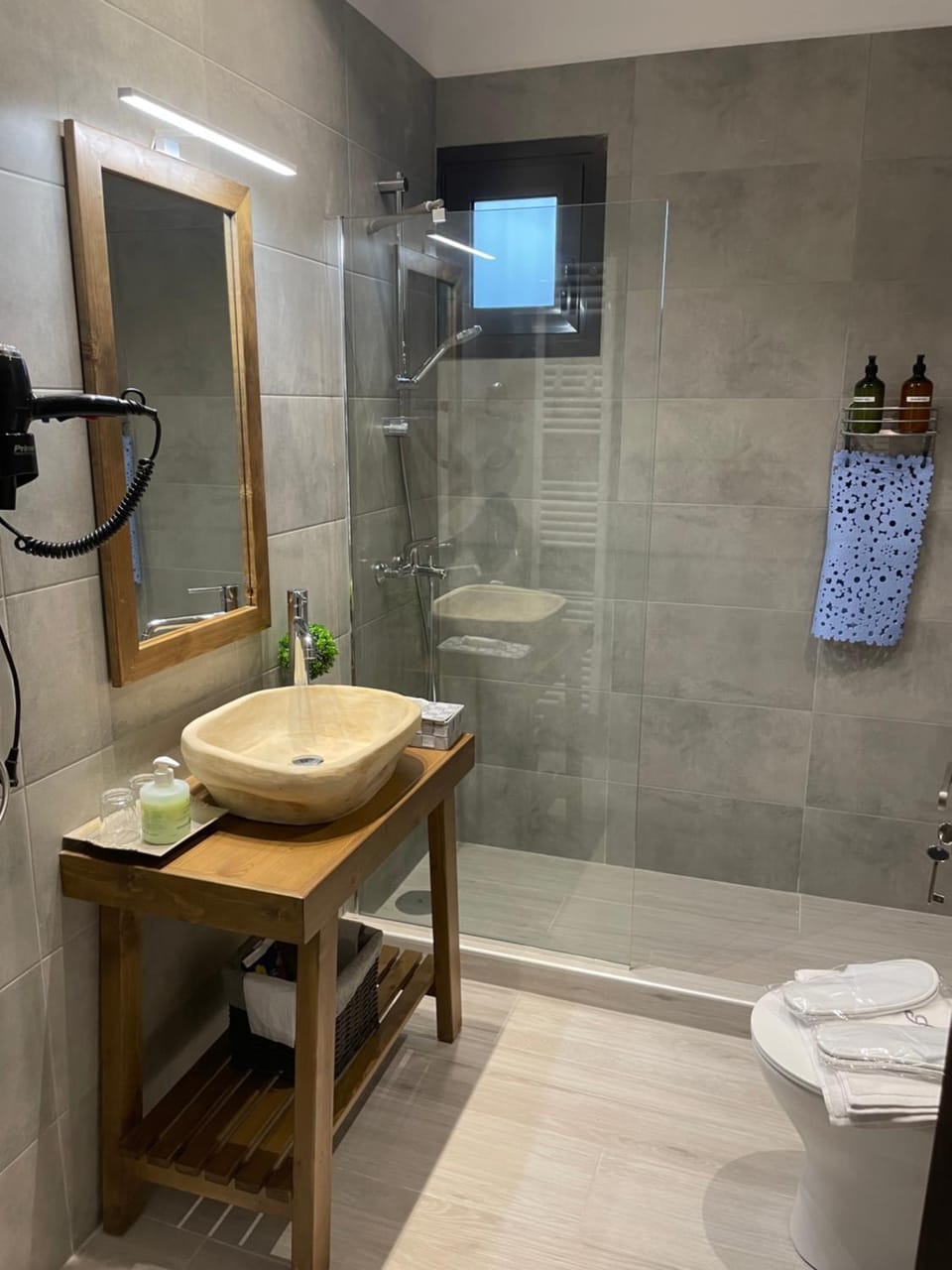 Shower, Toilet, Bathroom