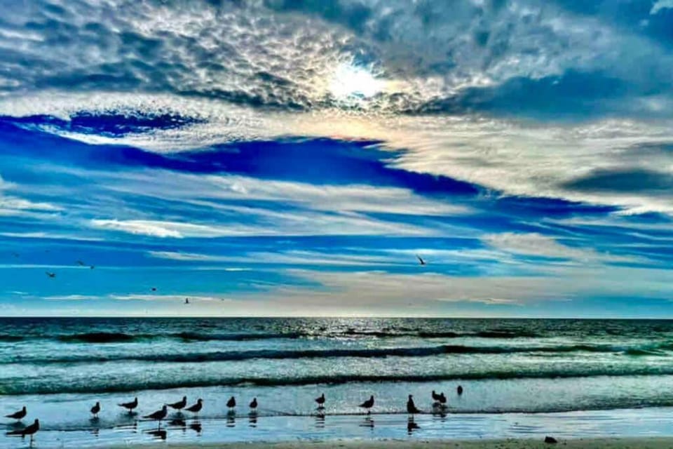 VILLA 4 Walk to beach Pool Daily Rentals Apartment in Florida