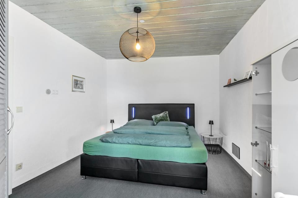 Living room, Bedroom