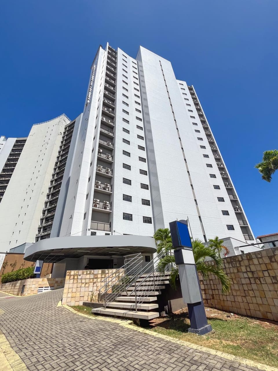 Property building, Facade/entrance