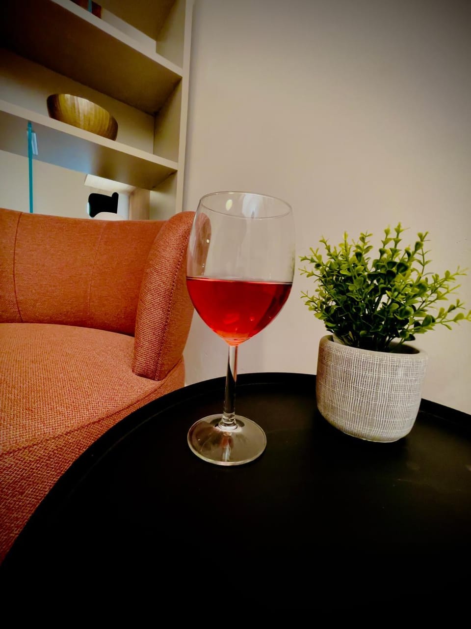 Living room, Food and drinks, Seating area, Drinks, Alcoholic drinks