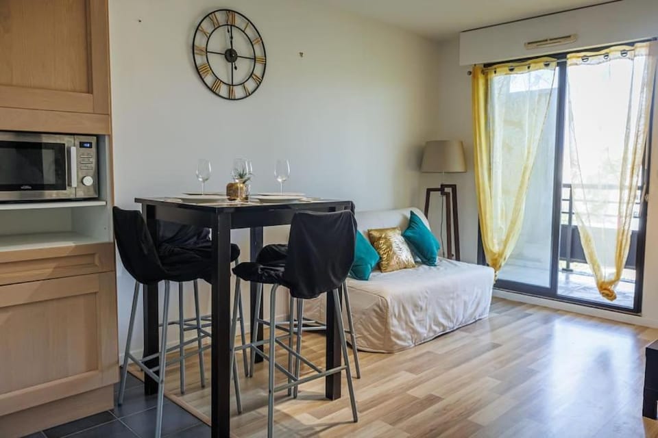 T2 Plage Prado-David, Parc Borély, Parking Privée Apartment in Marseille