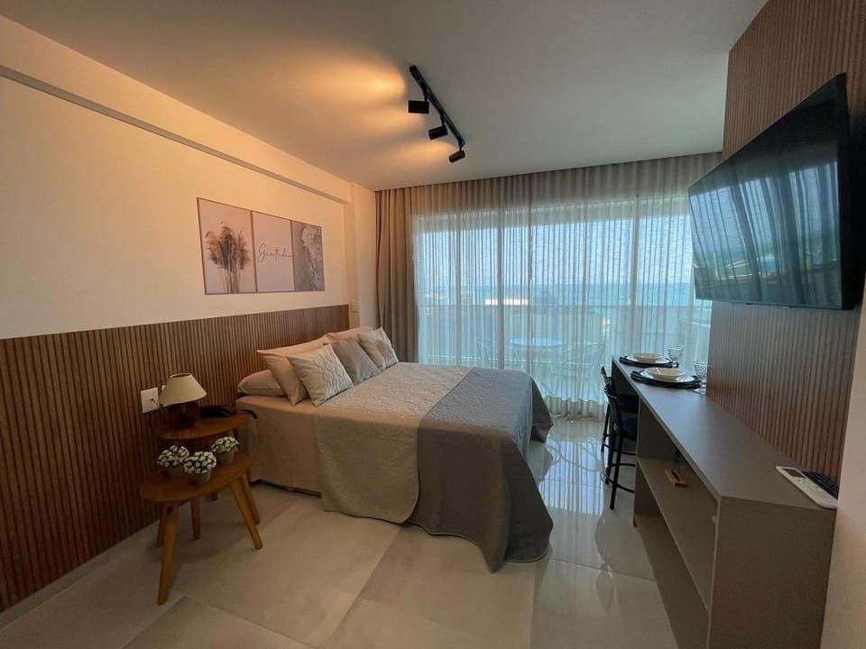 Bed, TV and multimedia, Photo of the whole room, Dining area, Bedroom