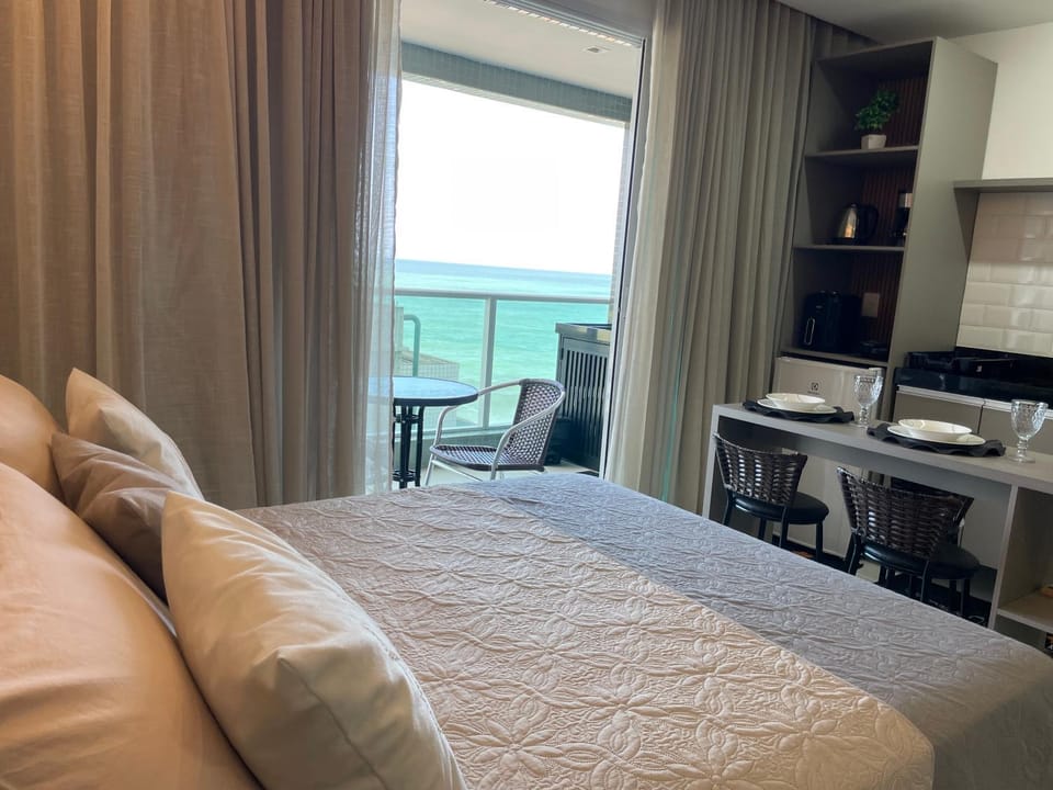 Bed, Kitchen or kitchenette, Bedroom