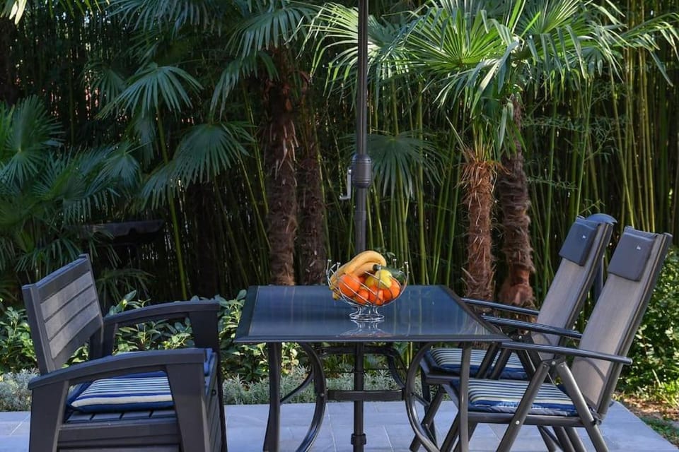 Lovely apartment in the park near the beach Apartment in Opatija