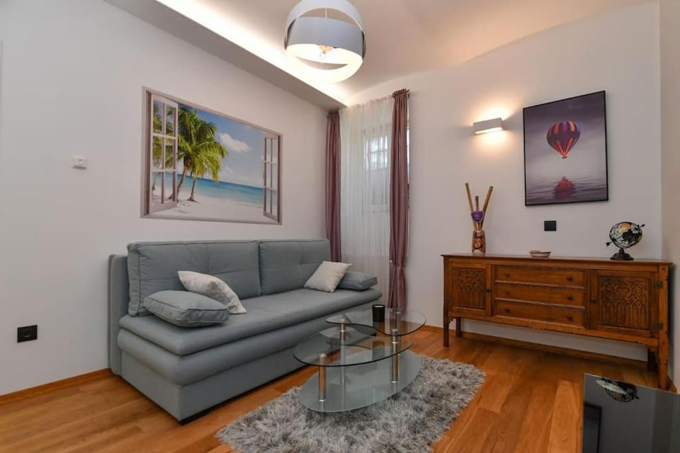 Lovely apartment in the park near the beach Apartment in Opatija