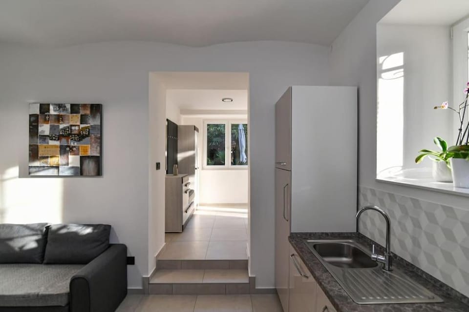 Lovely apartment in the park near the beach Apartment in Opatija