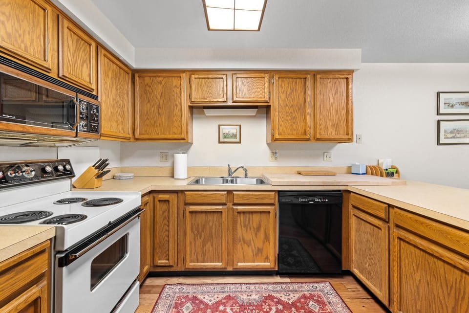 New! Aspen 4 Seasons - Seasonal pool - Close to beaches, parks, golf, and downtown House in McCall