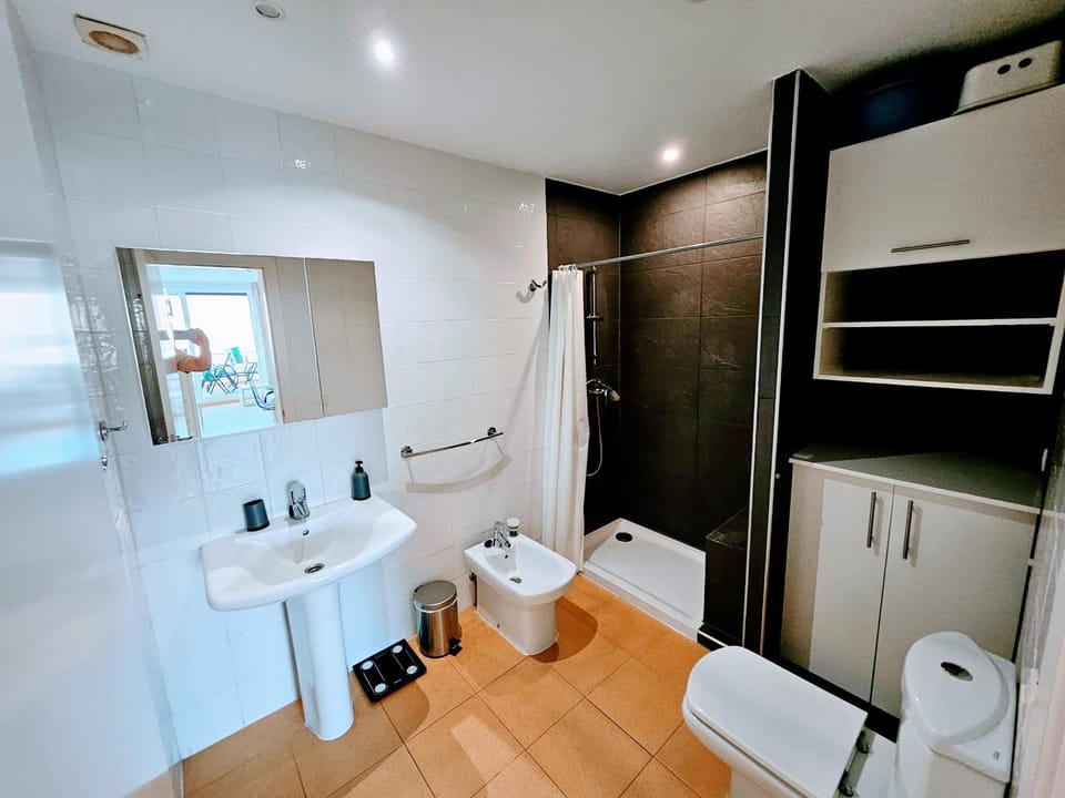 Shower, Toilet, Bathroom