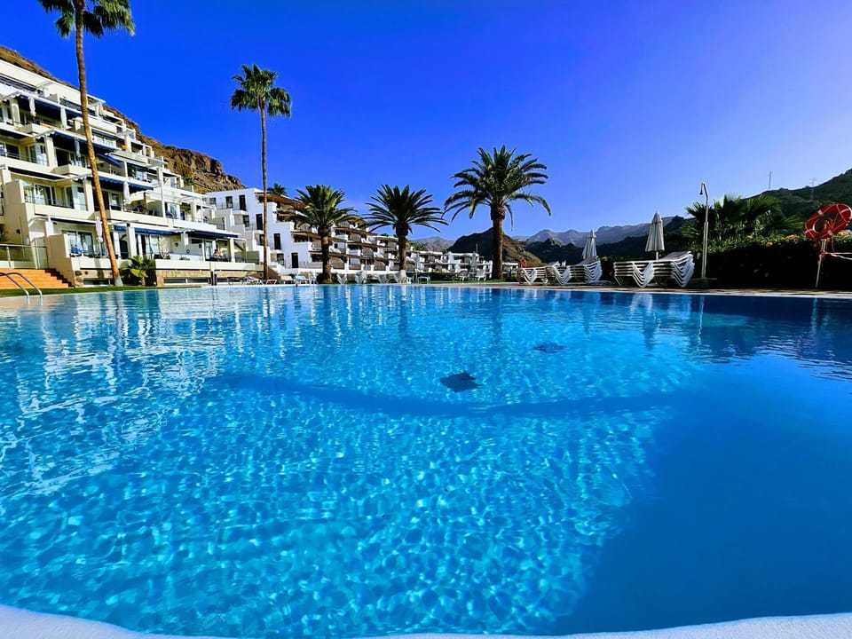 Property building, Pool view