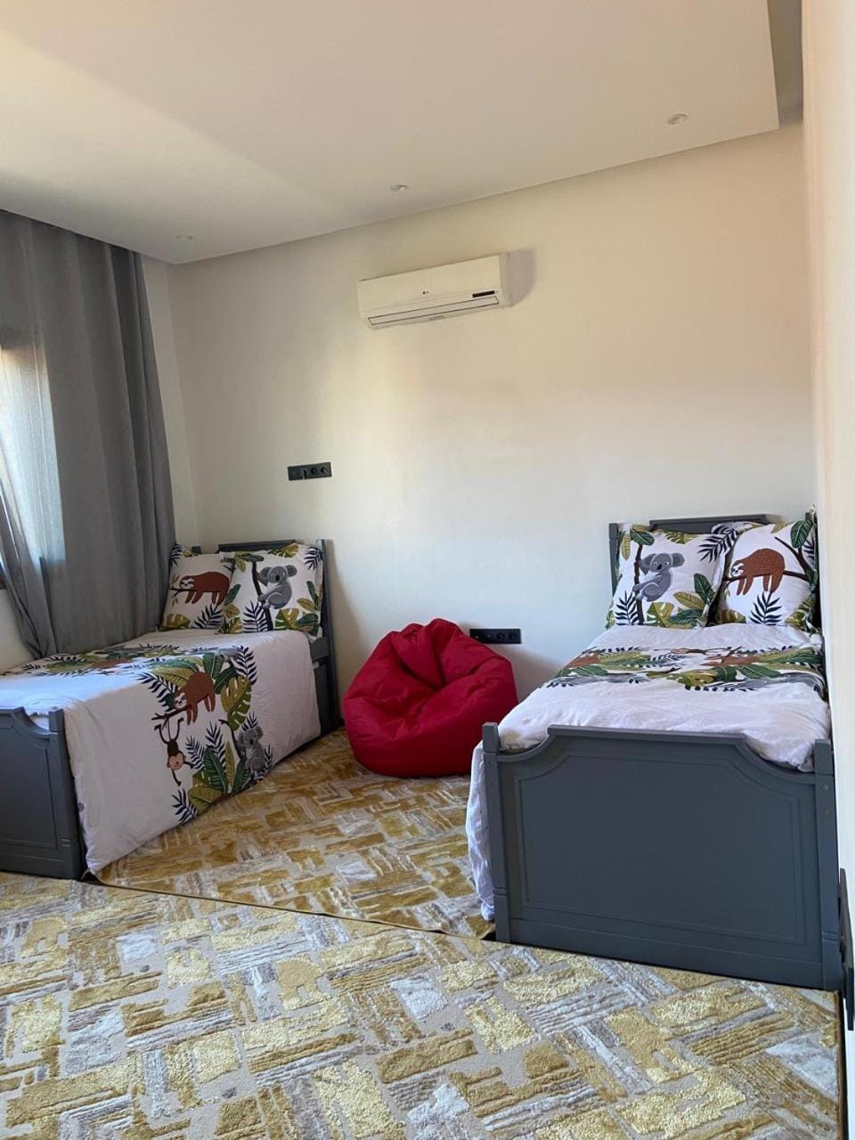Photo of the whole room