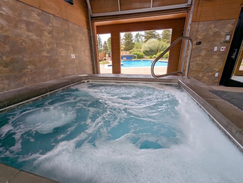 Tennis Townhomes 1314 by SummitCove Lodging in Colorado House in Keystone