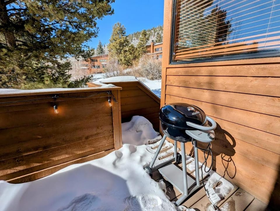 Tennis Townhomes 1314 by SummitCove Lodging in Colorado House in Keystone