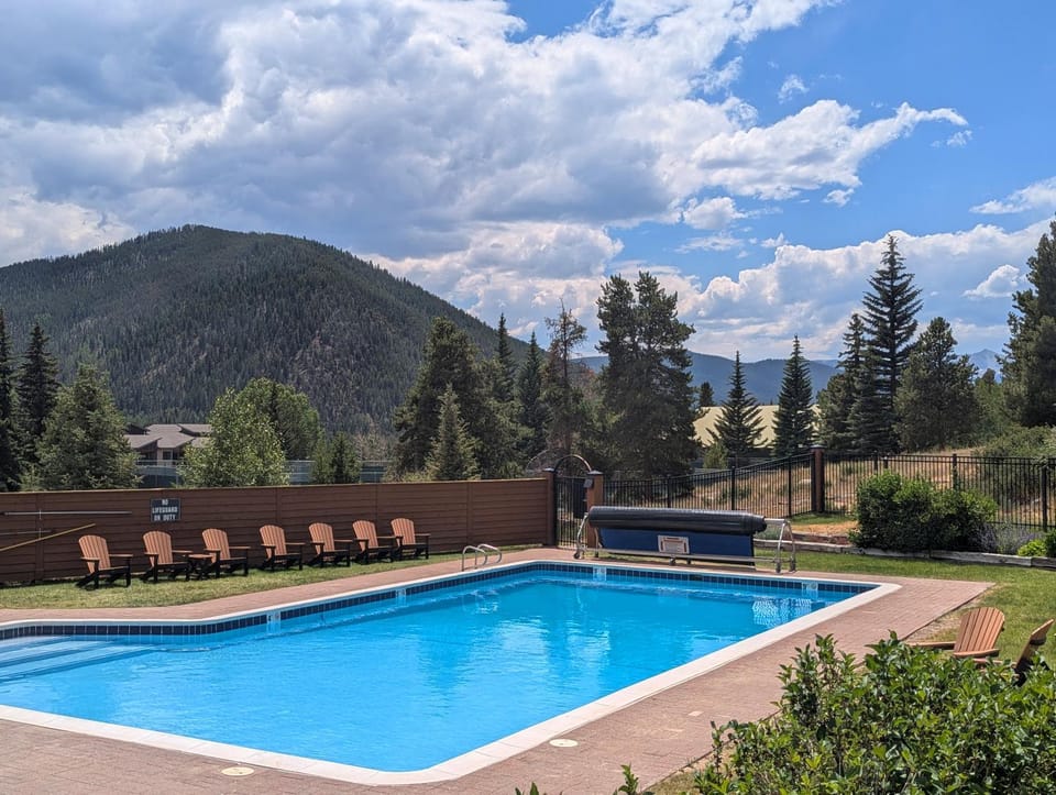 Tennis Townhomes 1314 by SummitCove Lodging in Colorado House in Keystone