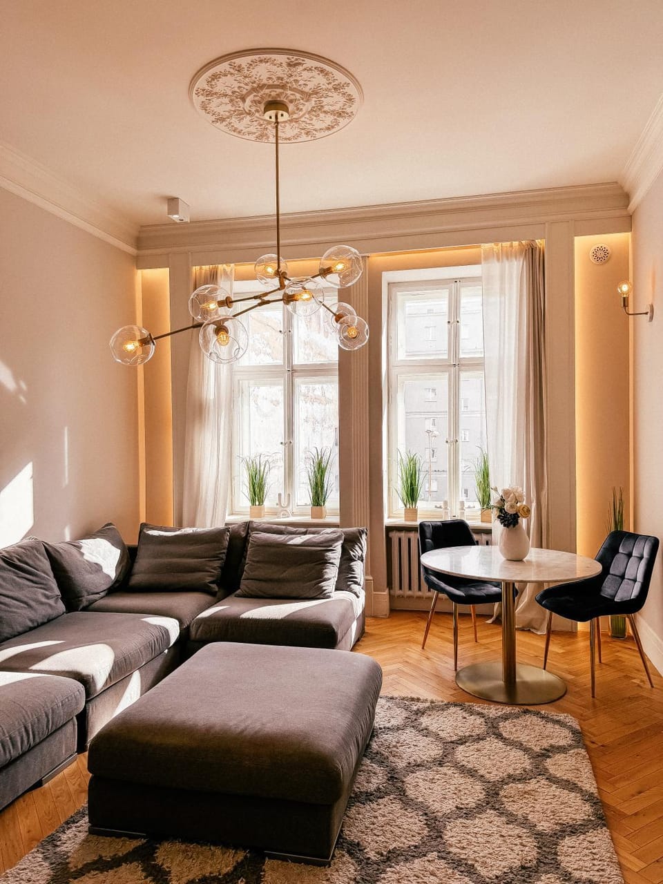 Living room, Seating area