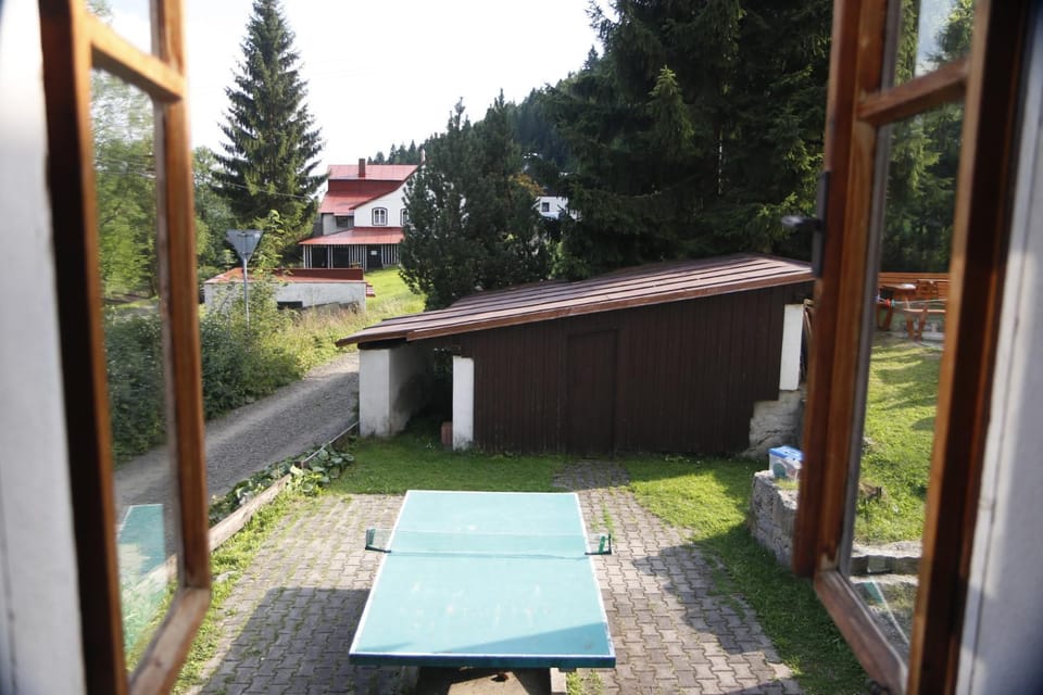 Table tennis