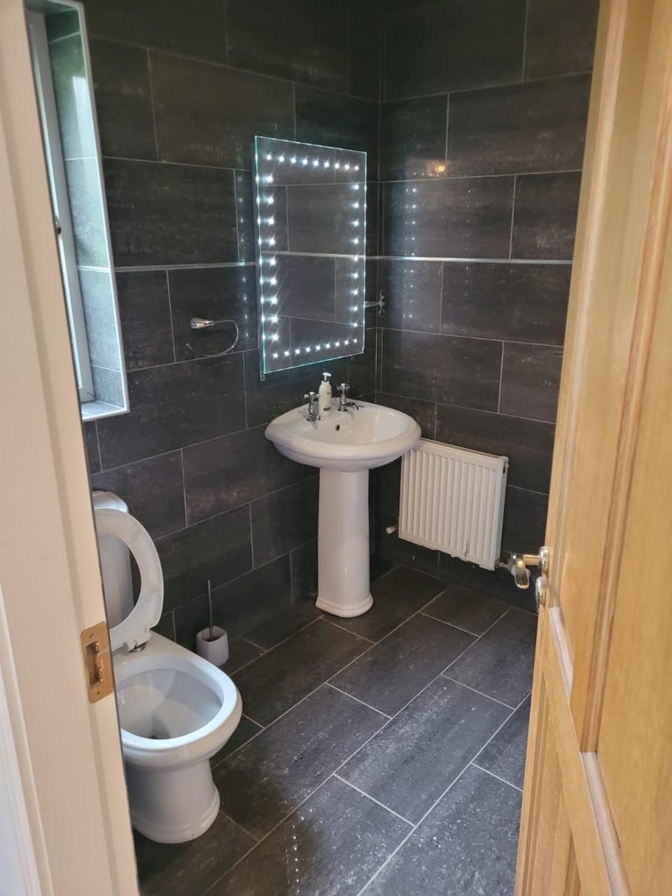 Large En-suite room Vacation rental in County Kerry