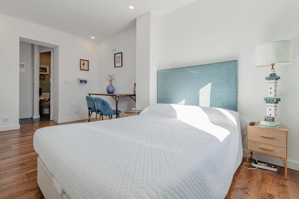 The Coolest Place near the airport! Vacation rental in Lisbon