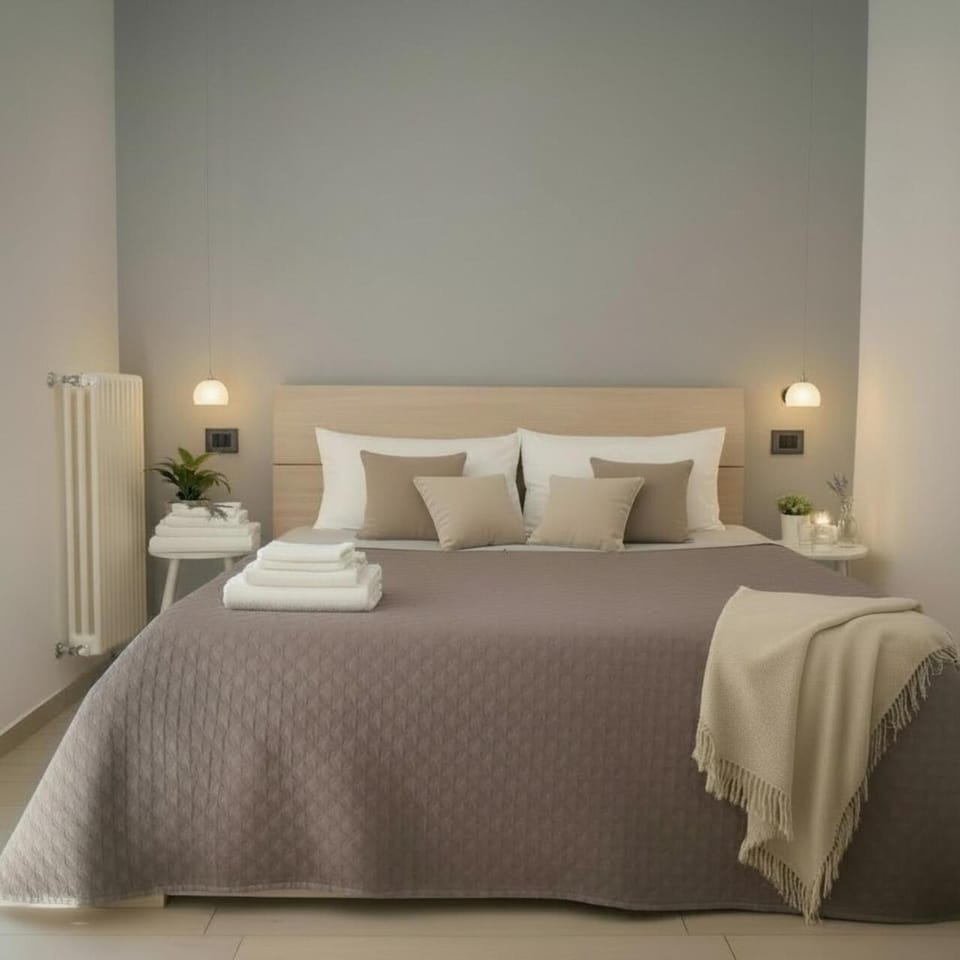 Bed, Photo of the whole room, Bedroom, Garden view, Garden view, Mountain view, Mountain view, Pool view, Pool view, towels