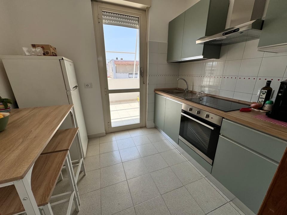 Kitchen or kitchenette, Dining area, oven, stove, kitchen