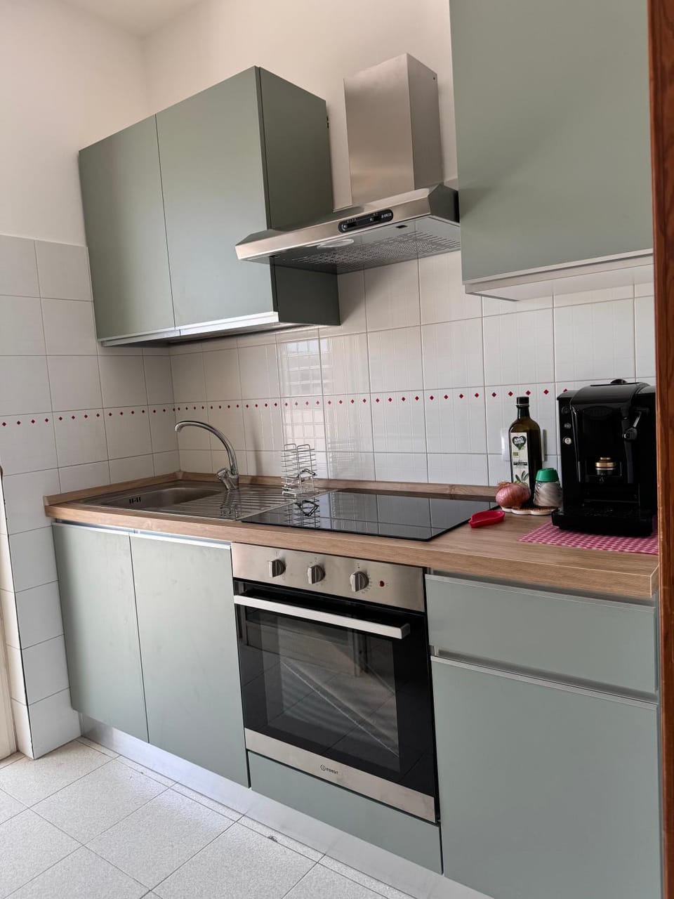 Kitchen or kitchenette, Communal kitchen, oven, stove, kitchen