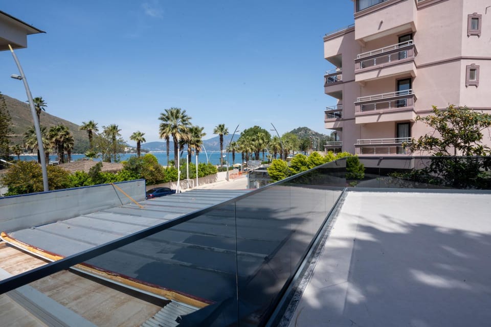 Property building, Day, Natural landscape, Swimming pool, Parking