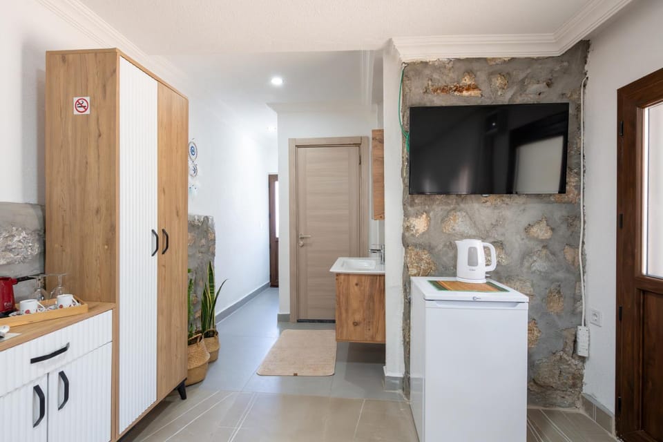 TV and multimedia, Kitchen or kitchenette, minibar