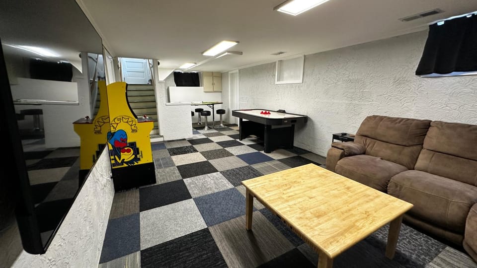 TV and multimedia, Seating area, Evening entertainment