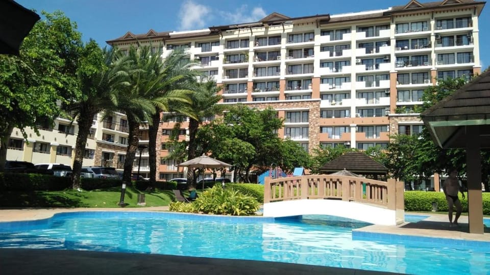 Property building, Day, Garden, Pool view, Swimming pool, Swimming pool