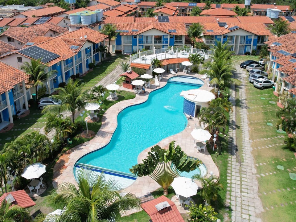Property building, Spring, Day, Natural landscape, Bird's eye view, Garden, Garden view, Pool view, Swimming pool