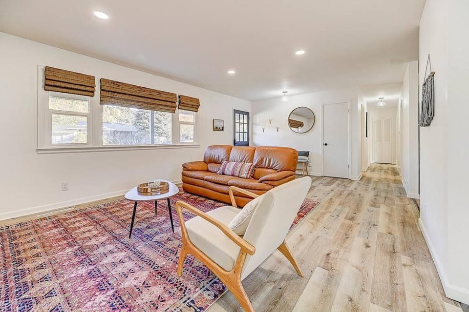 Large Pet-Friendly Sleeps 10 Near Palmer Park Villa in Colorado Springs