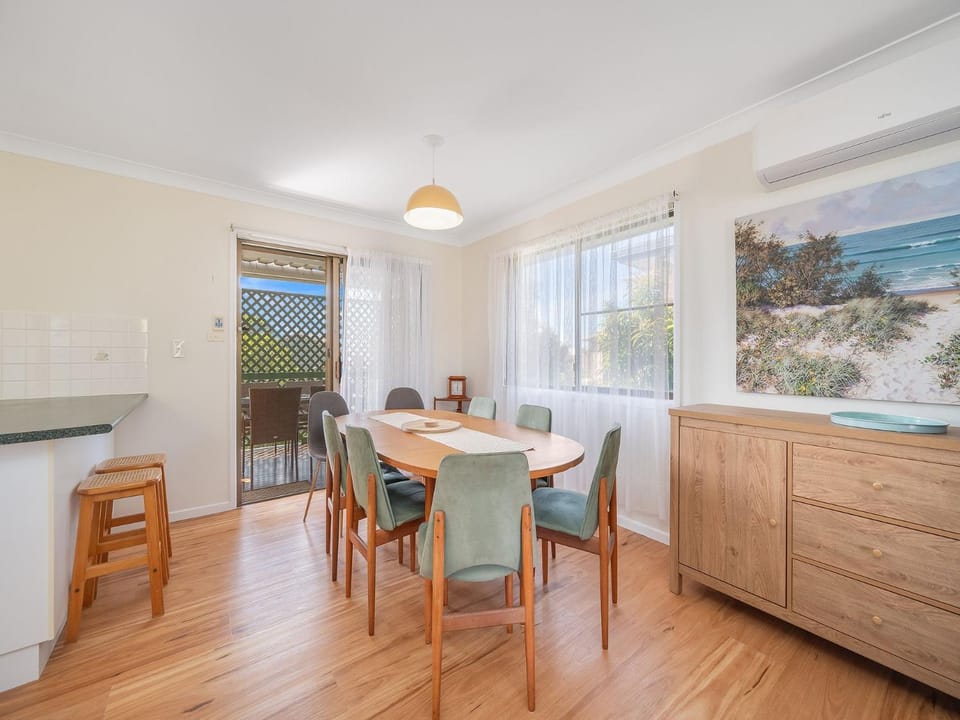 9 Rowell Street Battery Hill QLD House in Sunshine Coast