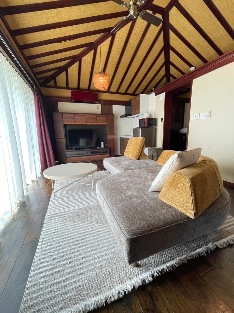 Living room, Diving