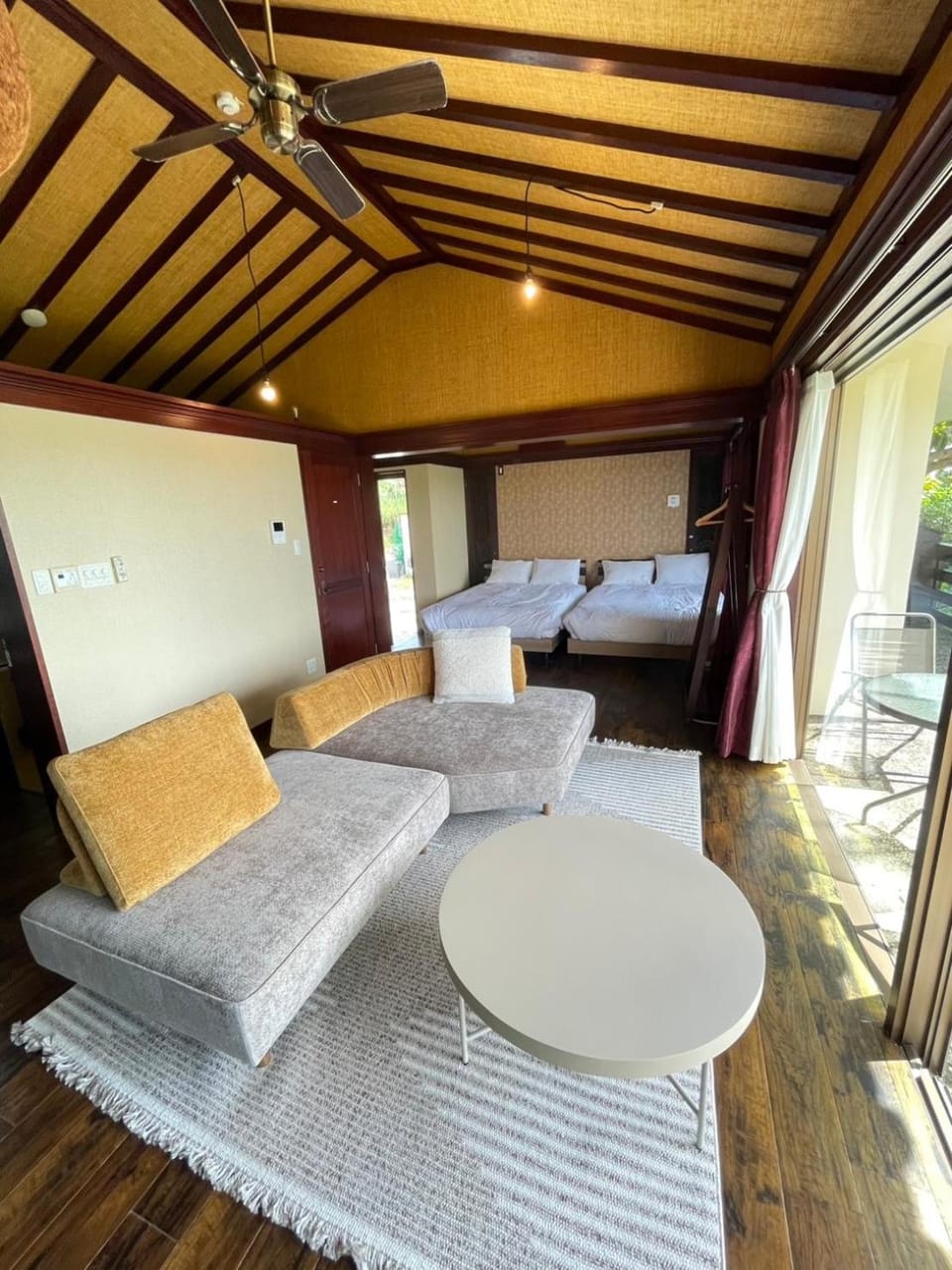 Living room, Diving