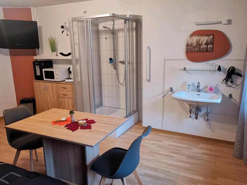 Pension am Kirchberg - Zimmer 1 Vacation rental in Vulkaneifel