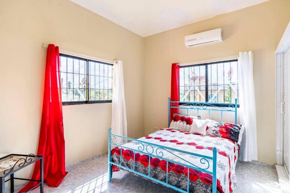 Bedroom, air conditioner
