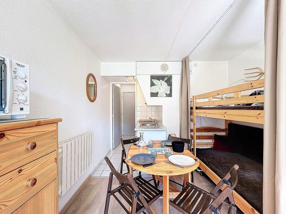 Studio lumineux 4 pers, Skis aux pieds, Animaux acceptés - FR-1-267-296 Apartment in Villarembert