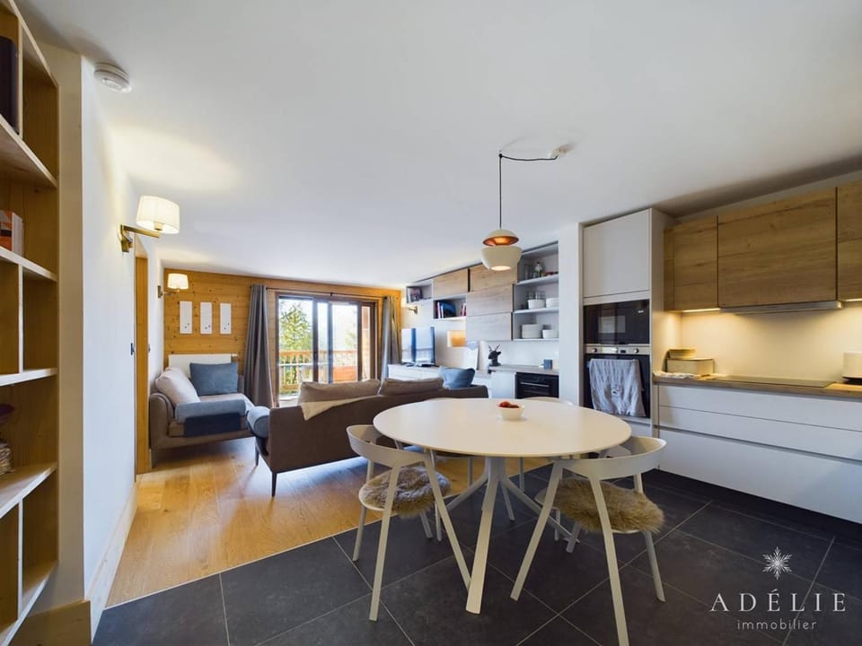 Luxueux Appartement 8 Pers, SPA, Près des Pistes, Parking, WIFI - FR-1-398-667 Apartment in Montvalezan