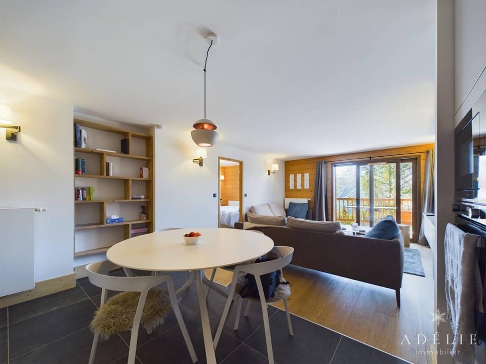 Luxueux Appartement 8 Pers, SPA, Près des Pistes, Parking, WIFI - FR-1-398-667 Apartment in Montvalezan
