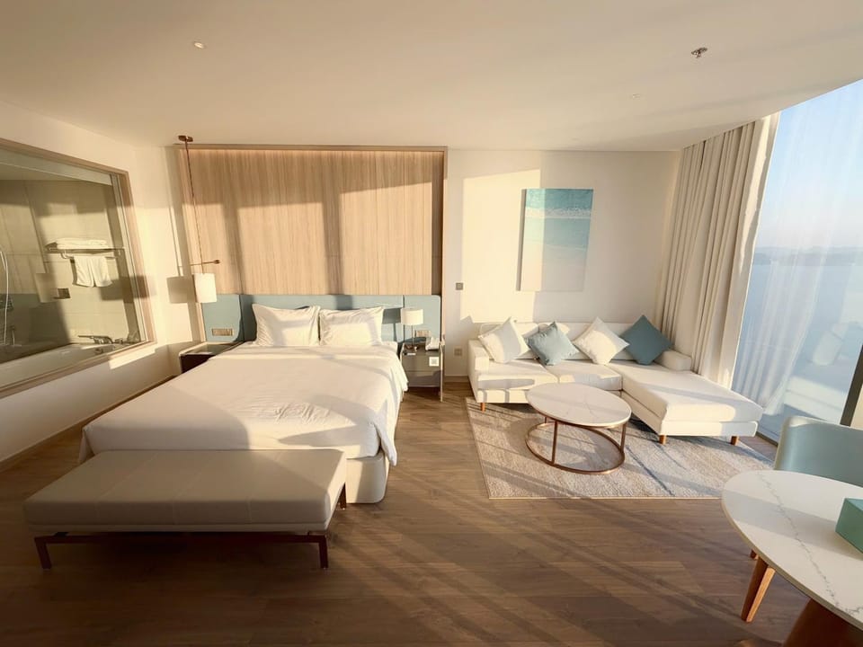 Bed, TV and multimedia, Living room, Bedroom