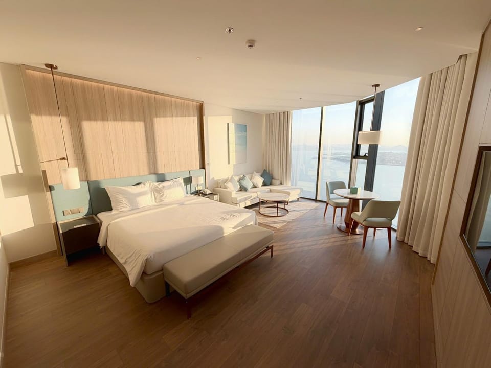 Bed, TV and multimedia, Living room, wardrobe