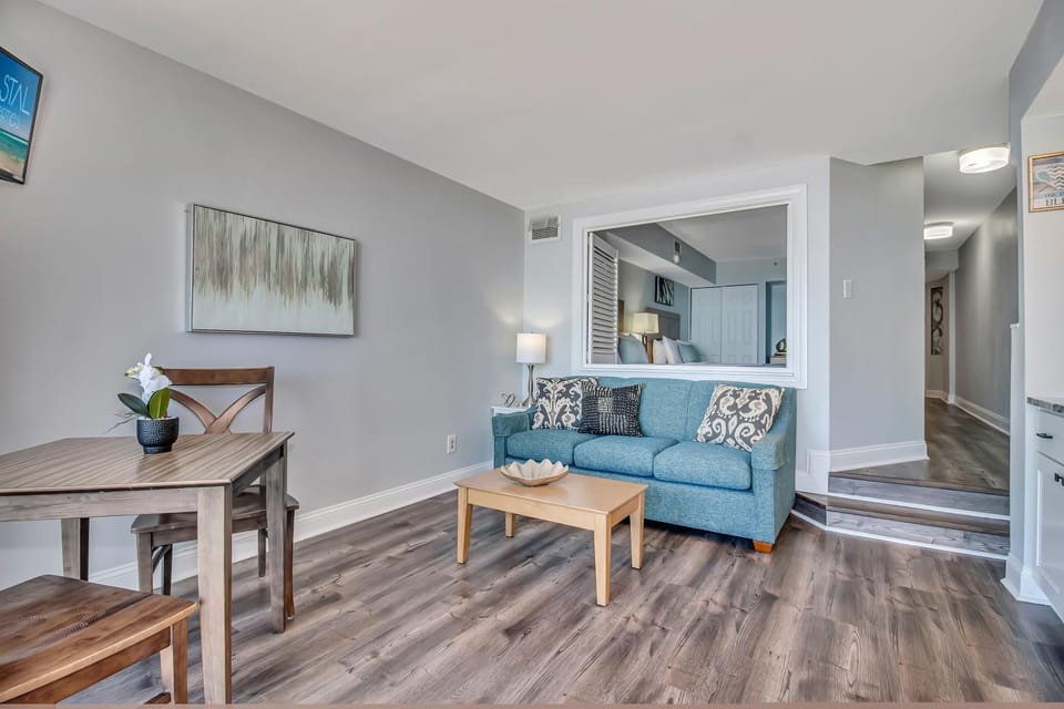 Luxury Beachfront Colony Renovated 2025 Apartment in Myrtle Beach