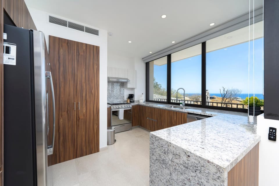 Private and heated POOL with ARCH VIEW new condo! Apartment in Baja California Sur