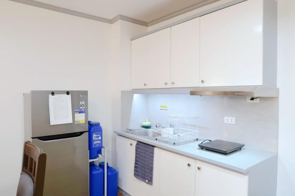 Kitchen or kitchenette, kitchen, kitchen
