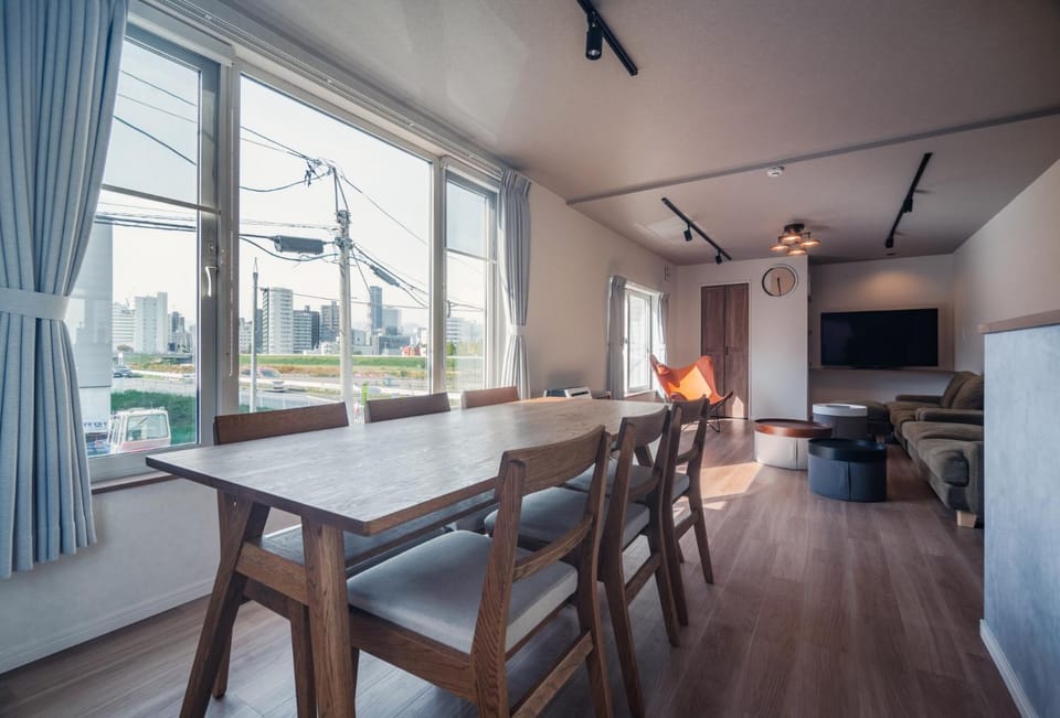 TV and multimedia, Living room, Dining area