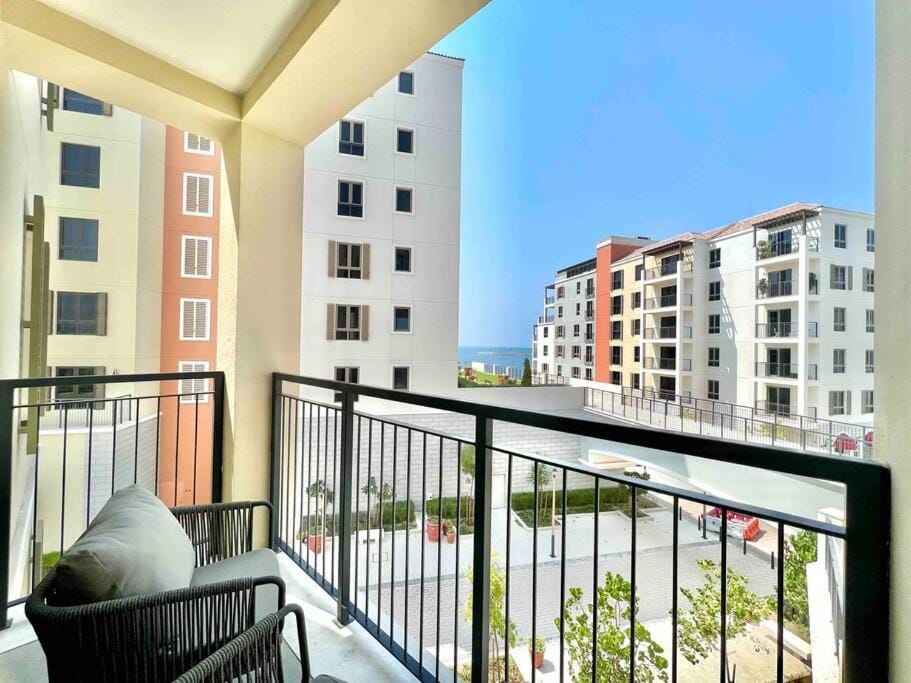 Luxury Apartment and Sandy Private Beach Apartment in Dubai