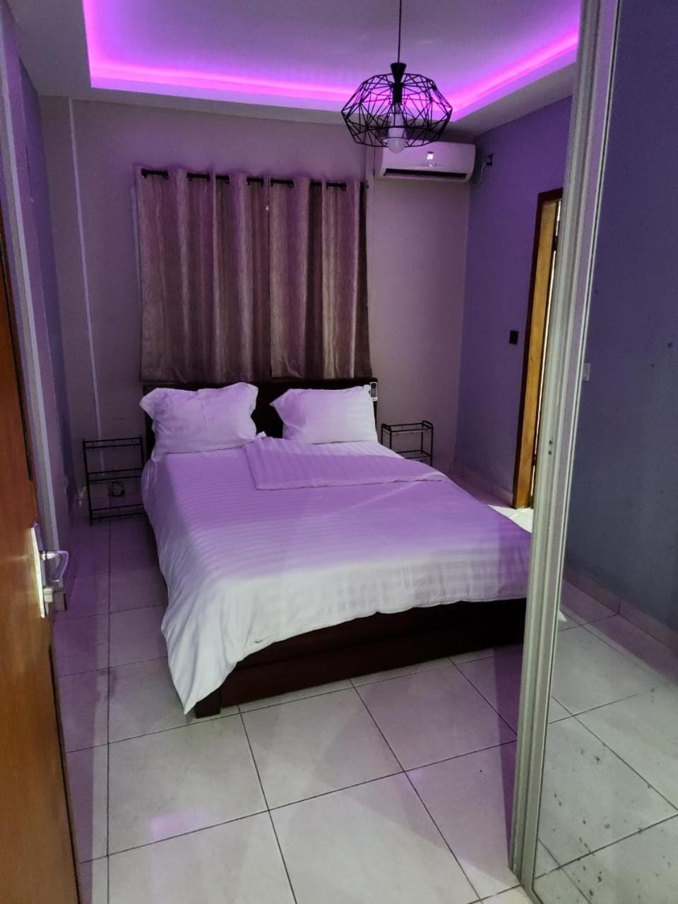 Family Suite 1D - 2CH dont 1 en option ou payante ET1D Apartment in Douala