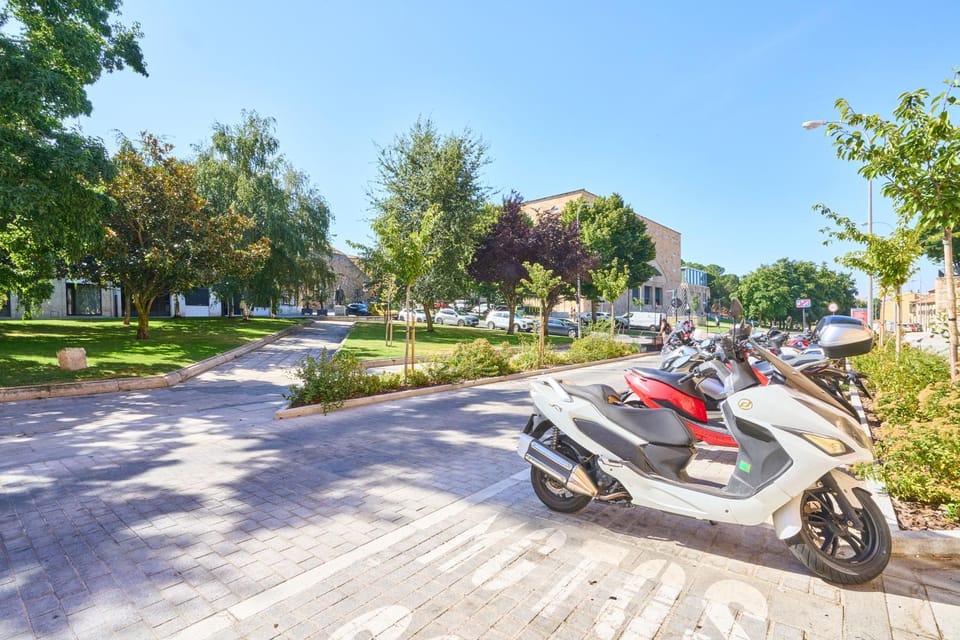 Day, Neighbourhood, Street view, Parking